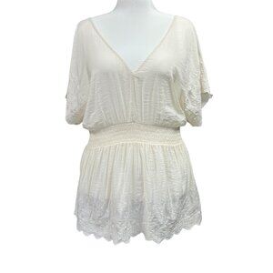 Torrid Embroidered Scallop Trim V Neck Floral Blouse Sz 3